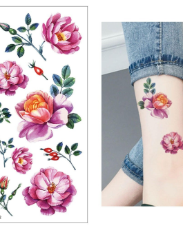 Tatuaż z małymi kwiatkami kolorowe róże