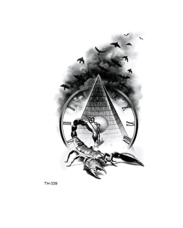 Tatuaż ze skorpionem piramida zegar symboliczny